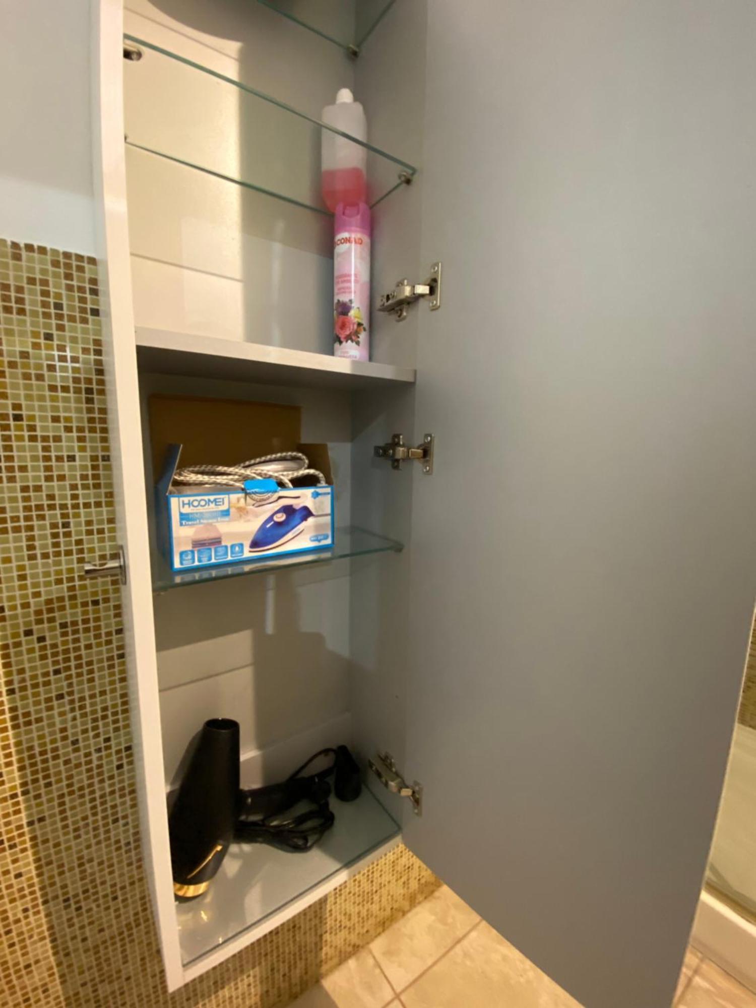 Avantgard Rooms Western Station Болонья Экстерьер фото
